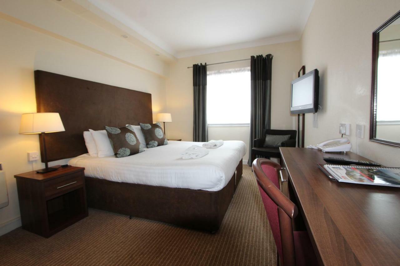 Cairn Hotel Bathgate Exterior photo